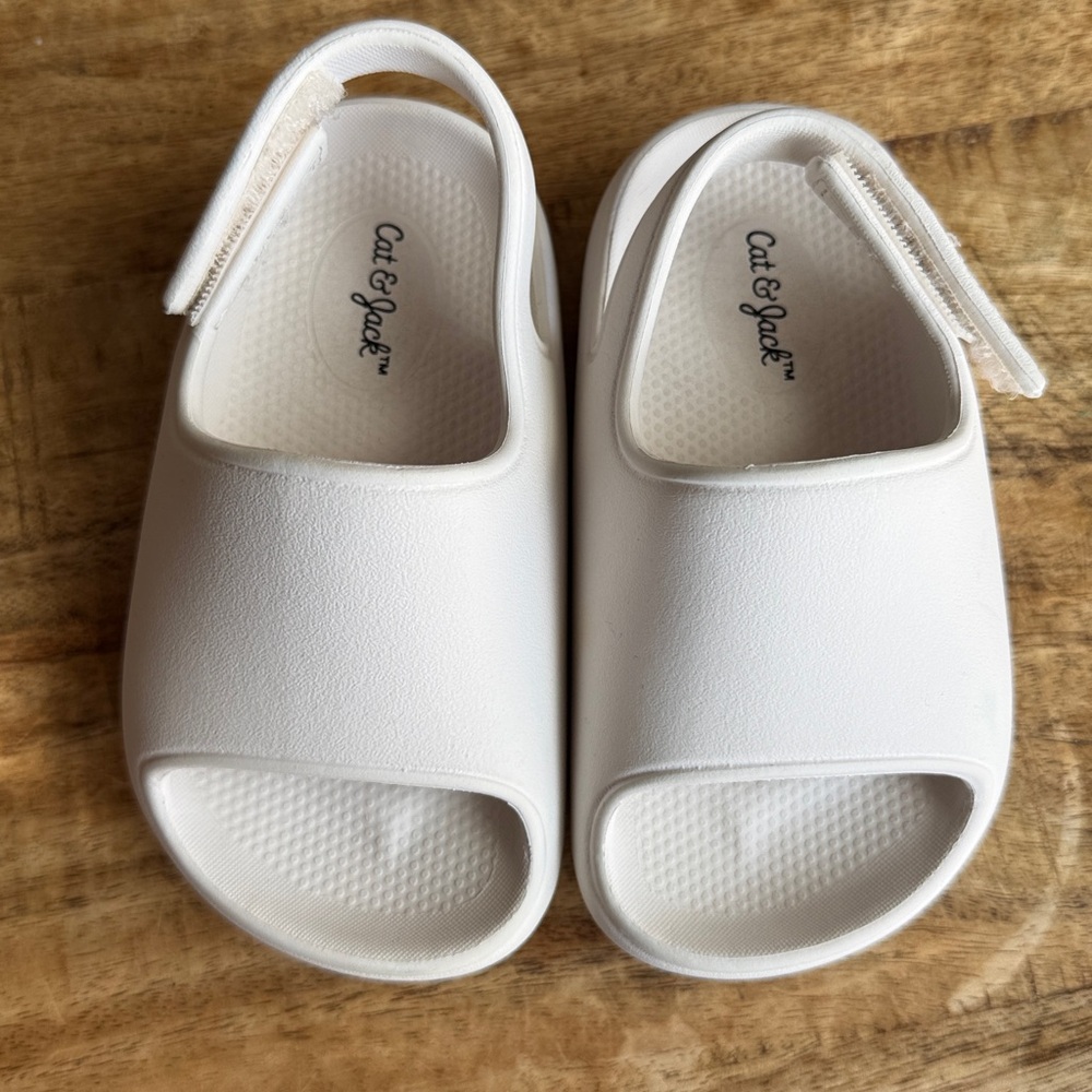 Cat & Jack Toddler Slide Sandals with Strap - Picture 2 of 6
